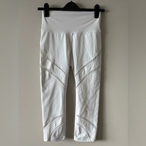 Lululemon White Cropped Leggings – Size 6